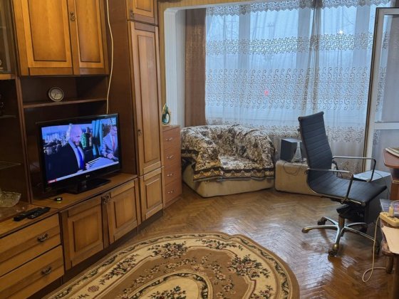 Оренда 1 кімнатної неподалік метро Левобережна