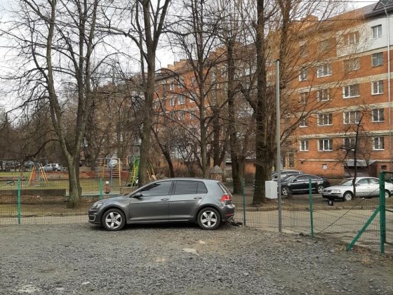 Паркомісце  для електрички просп.Миру Медтехніка Хмельницкий