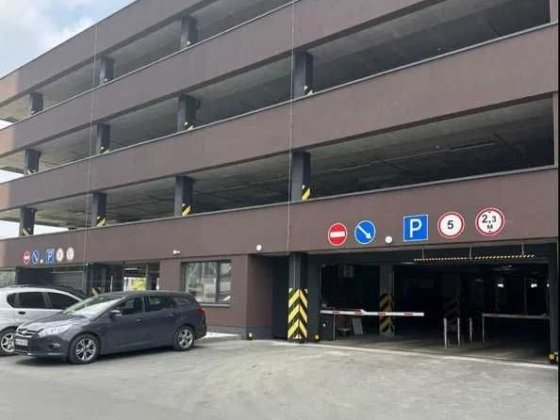 Здається довгостроково паркомісце в ЖК Діброва Парк 1500 грн+комунальні Київ