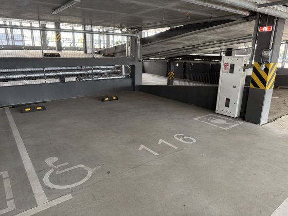 Оренда критого паркомісця Варшавський 3