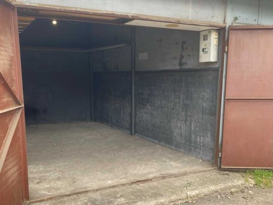 Гараж склад в центрі Києва (Жилянська, Повітрофлотський) сухий, світло