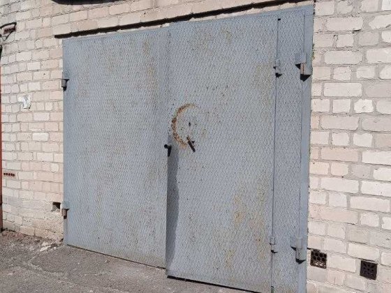 Продам гараж в ГК 7. Ціна: 80 000 грн  (ТОРГ) Лозовая