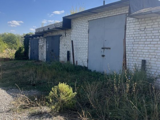 Продам большой гараж