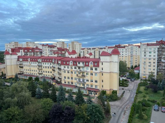 Продаж від власника паркомісця в критому паркінгу нижній рівень ЖК Чайка  вул .Лобановського з докум
