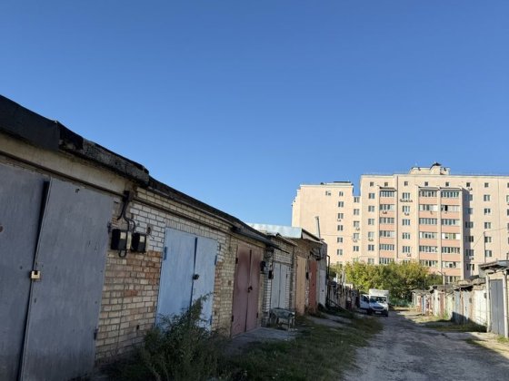 Продам гараж зі світлом та документами