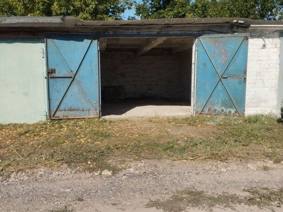 Продам гараж на 95 кварталі
