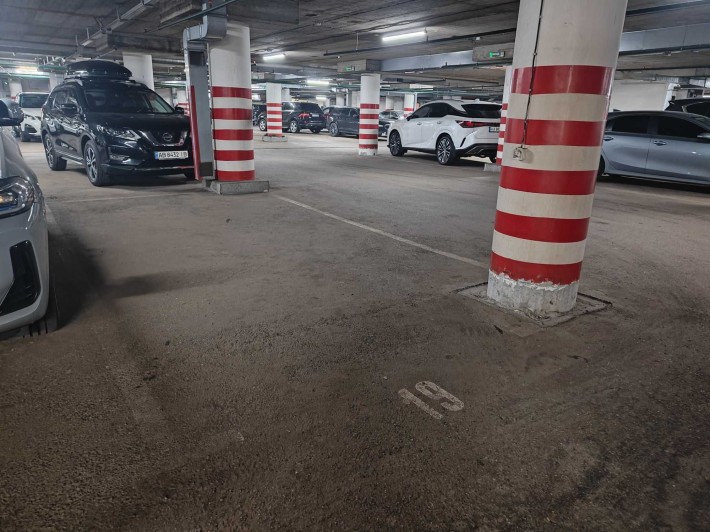 Паркомісце в ЖК Сонячна Брама, Ломоносова. - фото 1