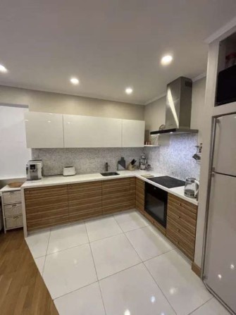 Продаж 3-к квартири вул. Регенераторна 4 - фото 1