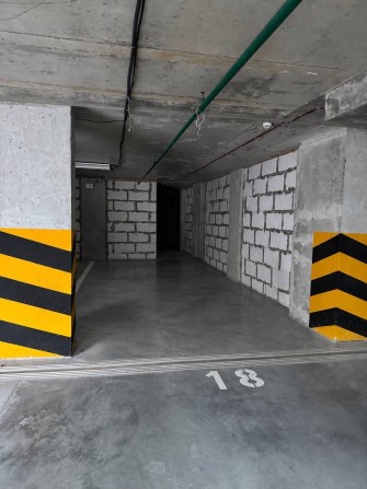 ПРОДАЖ ПОДВІЙНОГО Паркомісця  з кладовкою  | ЖК «НОВА АНГЛІЯ»| вул. Михайла Максимовича - фото 1