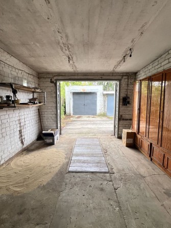 ПРОДАМ гарний капітальний ГАРАЖ  вул. Грушевського -Одеська  9500$ - фото 1