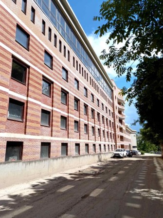 Продам гаражный бокс на Старонаводницкая 10А - фото 1