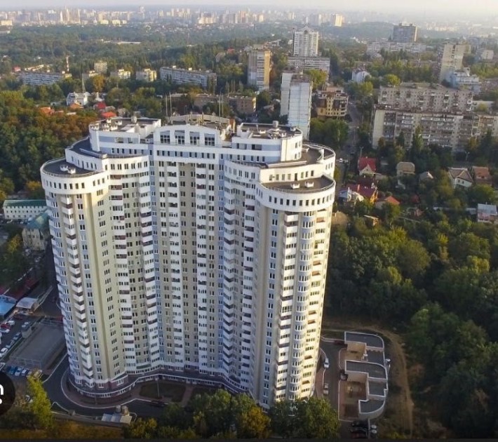 Продається підземний паркінг під електромобіль ЖК Сирецький Бояр - фото 1