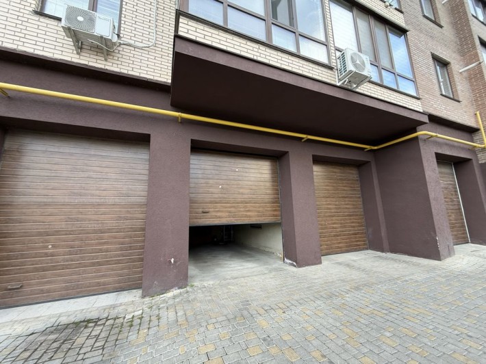 Продаж сучасного гаража на Вишеньці | Келецька., 45  заведена вода , світло , розетки Ворота із сист - фото 1