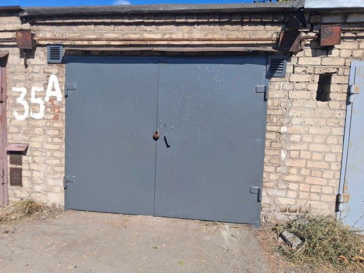 Продам капітальний гараж( Чорна гора) - фото 1