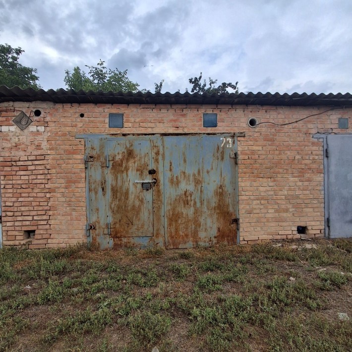 Продам гараж в кооперативів Світанок - фото 1