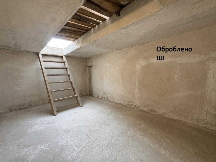 Продаж цегляного гаража з оглядовою ямою, АГК «Пасічник», вул. Таджицька - фото 1