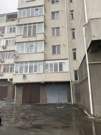 Продам /сдам/ гараж, капитальный, ремонт, часть дома, 27м2, высота 3м ( торг уместен) - фото 1