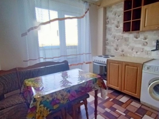 Здам  1 к квартиру вулиця Грушевського 7 ,10000гривень Бровары