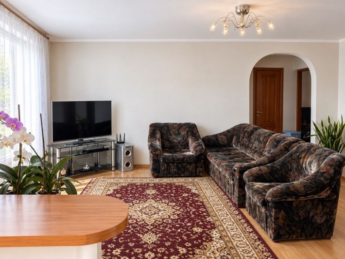 Простора 3-кімн. квартира (84 м²), Вишневе, вул. Л. Українки, 86 - фото 1