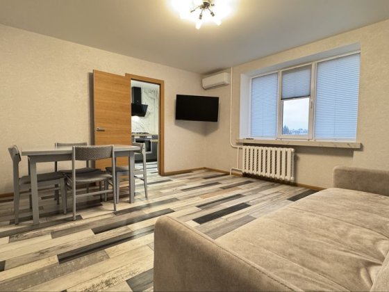 Оренда 2-кімнатної квартири з гарним ремонтом 54 м.кв Стратегічне шосе, 21 Голосіїво