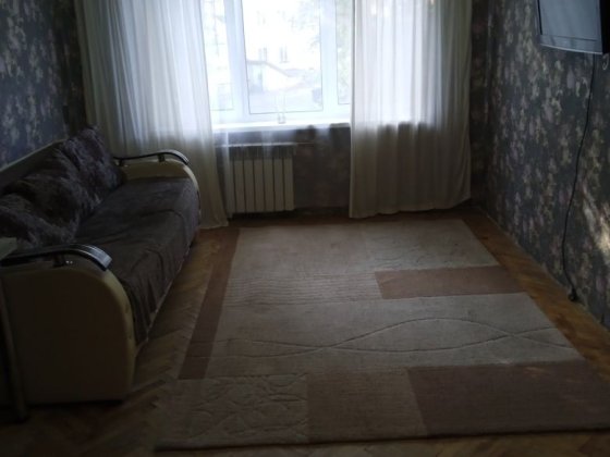 Здам 3к квартиру в затишному районі.   Будинок знаходиться в затишному і зеленому місці. Неподалік ш Киев
