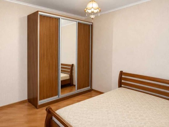 здам 3-х кімнатну новобудову по Буковинській Ровно