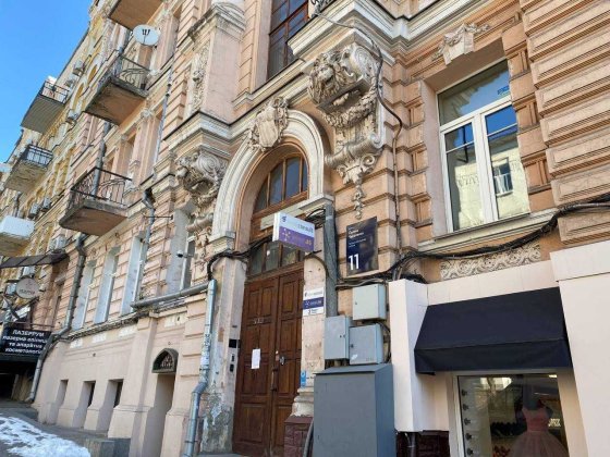Без%. Чикаленко 11. (Пушкінська.) Квартира 85м2. ПУСТА. м. Тетральна Киев