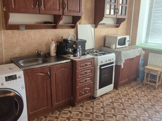 здам 2 кімнатну квартиру на ЗСУ з автономним опаленням вид на озеро велика кухня та кімната