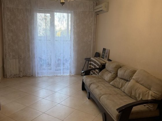 Довгострокова оренда  3-кім квартири , вул. Рональда Рейгана