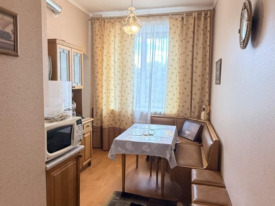 Оренда трикімнатної квартири з гаражем Хмельницький
