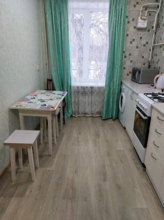 здам 2к квартиру вул.Привокзальна Барса, 1й поверх - фото 1