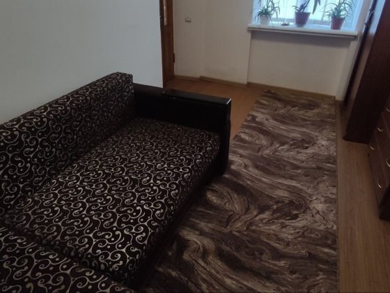 здається в оренду 1кімнатна квартира центр соборна площа Чернівці