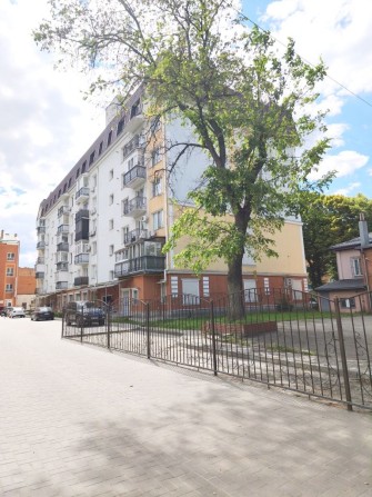 ВІЛЬНА 2-кімн в НОВОБУДОВІ в Центрі, можна 2-4 хлопці - фото 1