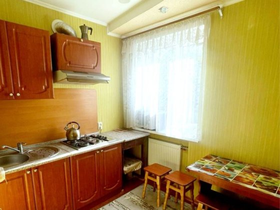 Здам 1к на Рибалка в цегляному будинку на довгий термін
