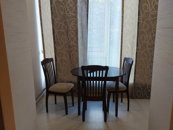 Сдам  Ж.К. Жуковского 3 ком.106 кв м.Собственик. Днепр
