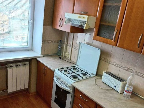 Оренда 2 кімнатної на Космосі, Космічна 87