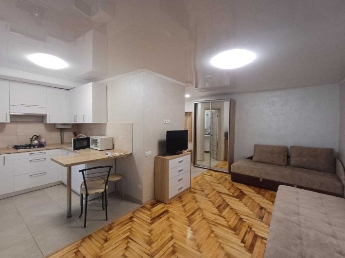 1- кімн. квартира, вул Сталеварів, буд. 26, 5/5. Ремонт - фото 1