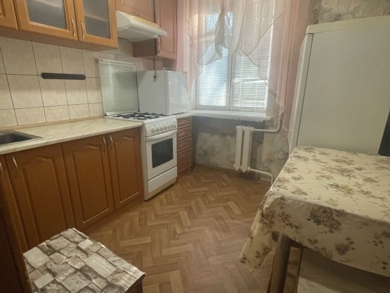 2 кім р-н кінетеатру Юність ,окремі кімнати ,2/5 цегляного будинку Николаев