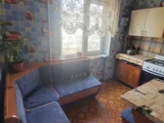 сдам 2комн квартиру ул Чаривная 149 Запорожье