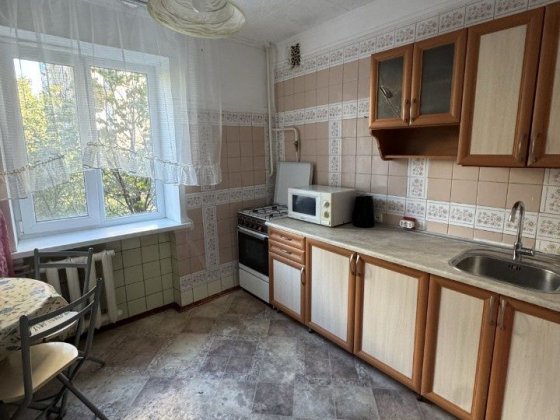 Сдается 3к квартира Центр.СОБОРНАЯ.Закрытый двор парковка. Николаев