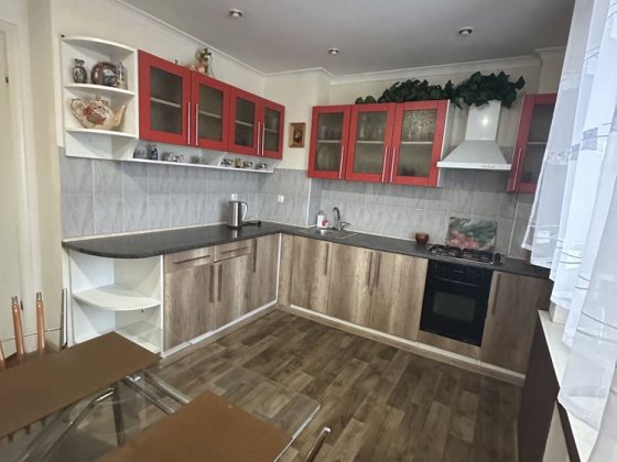 Аренда 3 комнатной квартиры ул.  Автозаводская Запорожье