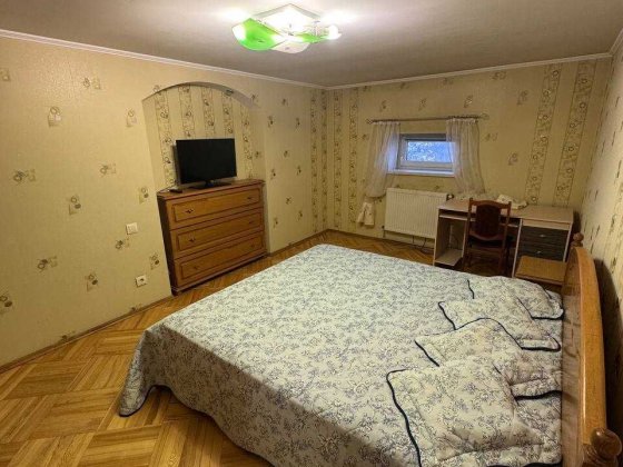 Оренда 3-кімнатної квартири по вул. Плугова Шевченківський р-н НОВОБУД Львів
