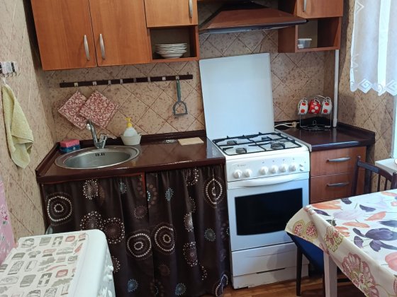 Від власника. Здам 2к квартиру 2/5 на Космосі, р-н 6 гімназії Запорожье