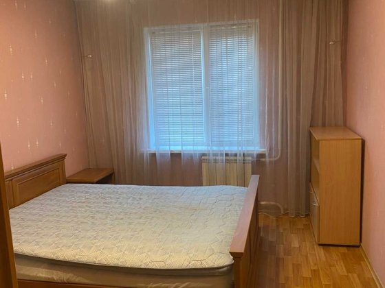 Оренда 2-к квартири вул. Космічна