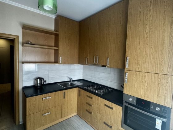 Оренда 1-кімнатної квартири 48 м², Південна 15, 3 поверх, газове опалення, меблі, техніка, балкон, п
