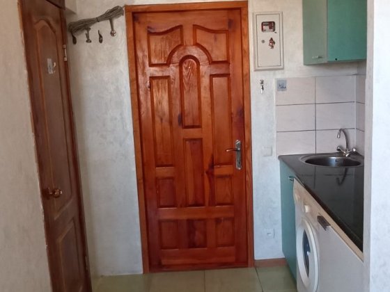 Сдам 1-к  Гостинку со своим санузлом по ул. Каденюка Харьков