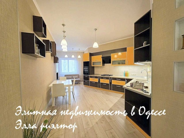 2х ком квартира в жк Марсель, 6 этаж, газовая плита, кухня-гостиная и две спальные комнаты - фото 1