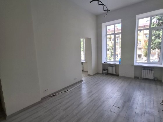 Продаж 2-кімн квартири Дніпро, проспект Яворницького