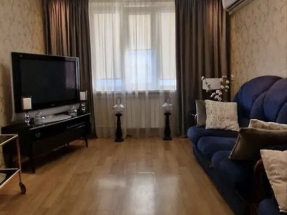 Продаеться  3 кімн. Проспект Івасюка 53, метро Оболонь. Киев