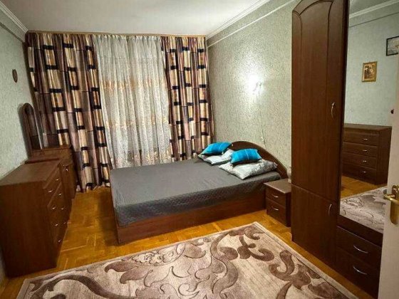 Оренда трикімнатної квартири Березняки.Дніпровський район,вул.Миколайчука 17/2